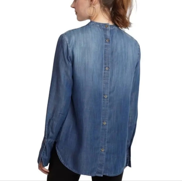 Cloth & Stone Chambray Keyhole Button Back Bell- Sleeve Top XS - Picture 2 of 6